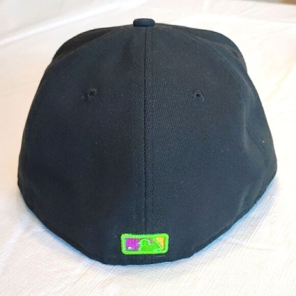 Chicago White Sox Fitted Hat - Picture 5 of 9